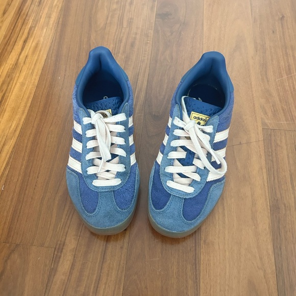 adidas Blue and pink Women's Sneakers - Picture 5 of 6